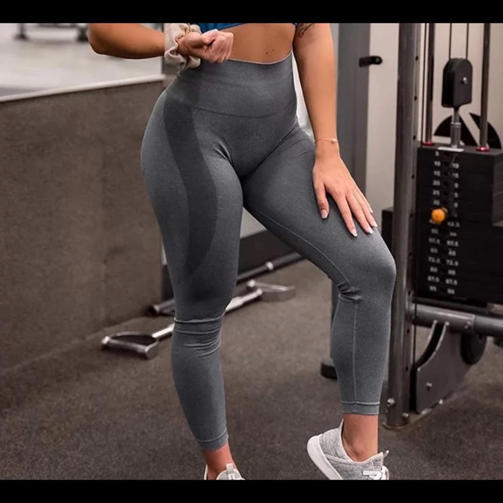 Seamless workout leggings!